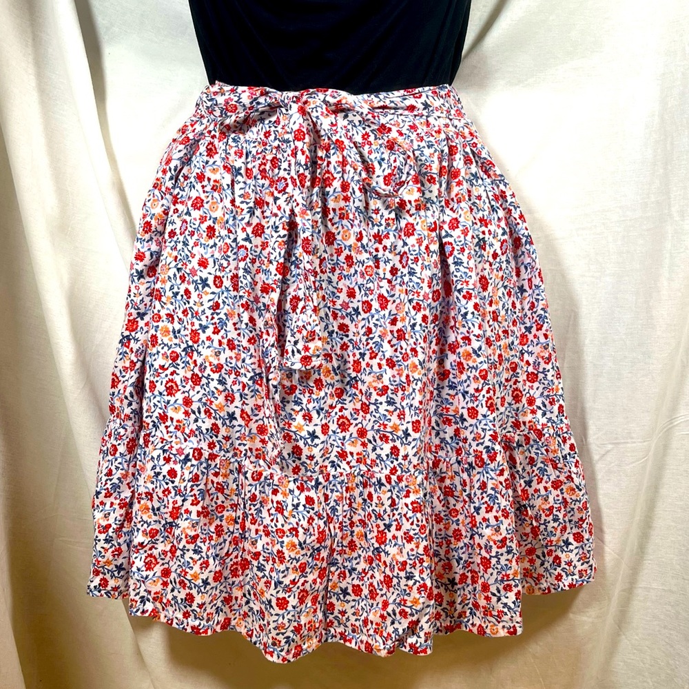 Old Navy White Floral Circle Skirt with Red & Blue Flowers